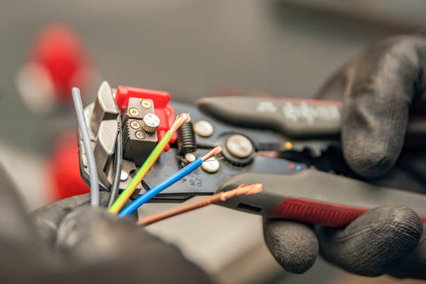 Best Affordable Electrician  in Crestwood, IL